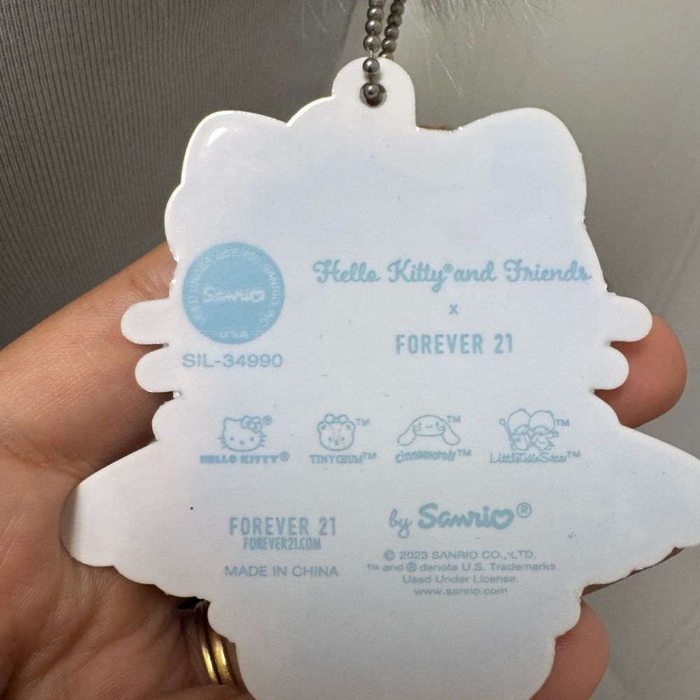 Forever 21 White Hello Kitty Tag Charm 0062 - Picture 5 of 6